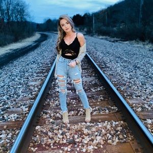 Meet your Posher, Danielle